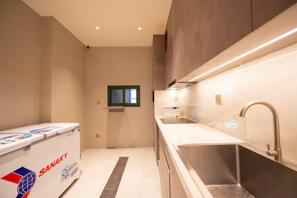 Khu bếp phục vụ Blessed Hotel