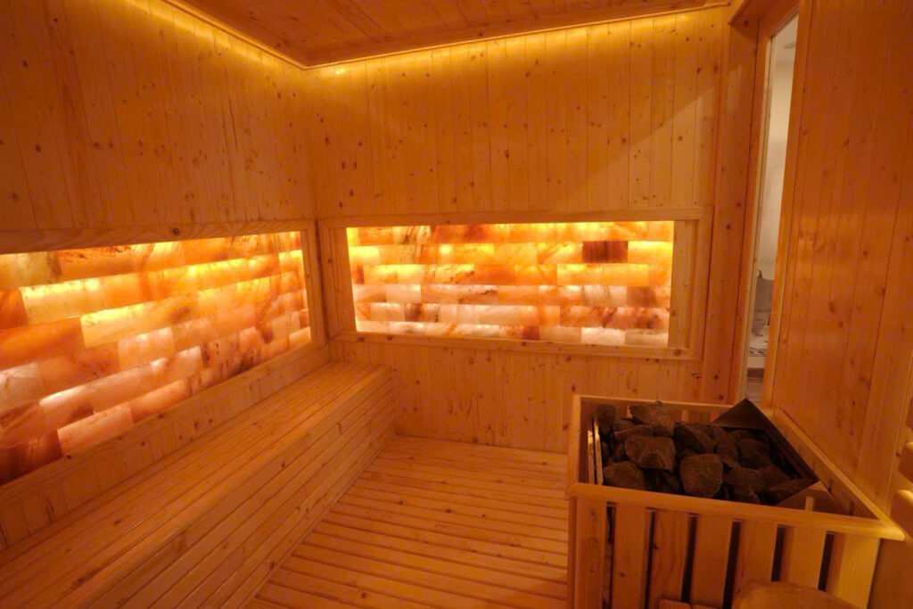 Phòng xông đá muối spa Làng Sen